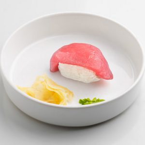 Нигири суши с тунцом