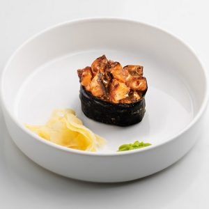 Гункан с острым угрём