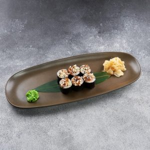 Ролл с угрём и огурцом