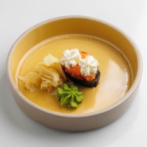 Фило суши с лососем